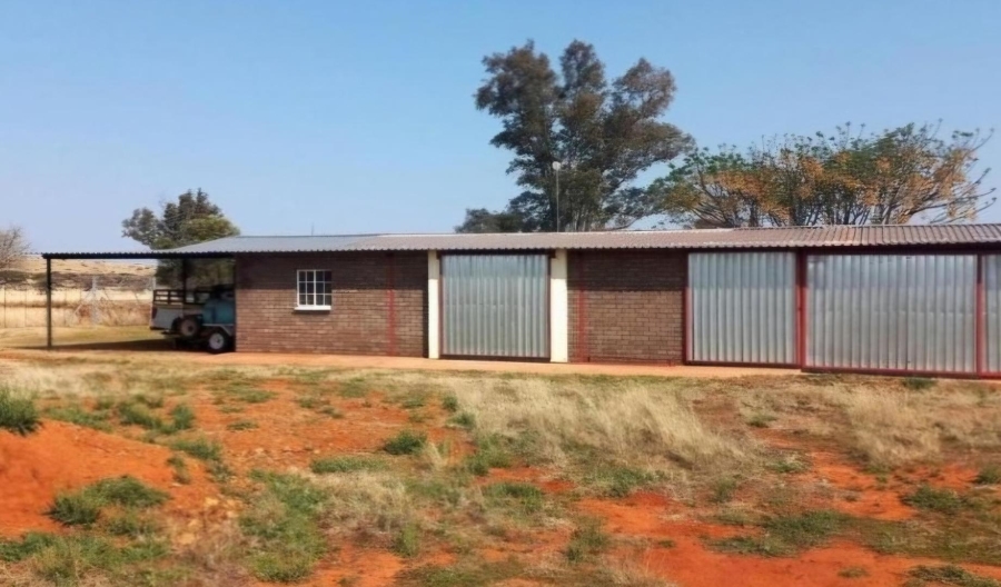 10 Bedroom Property for Sale in Olifantshoek Northern Cape